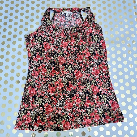 Lucy & Laurel Tops - Lucy & Laurel Red and Black Cut Out Sleeveless Blouse